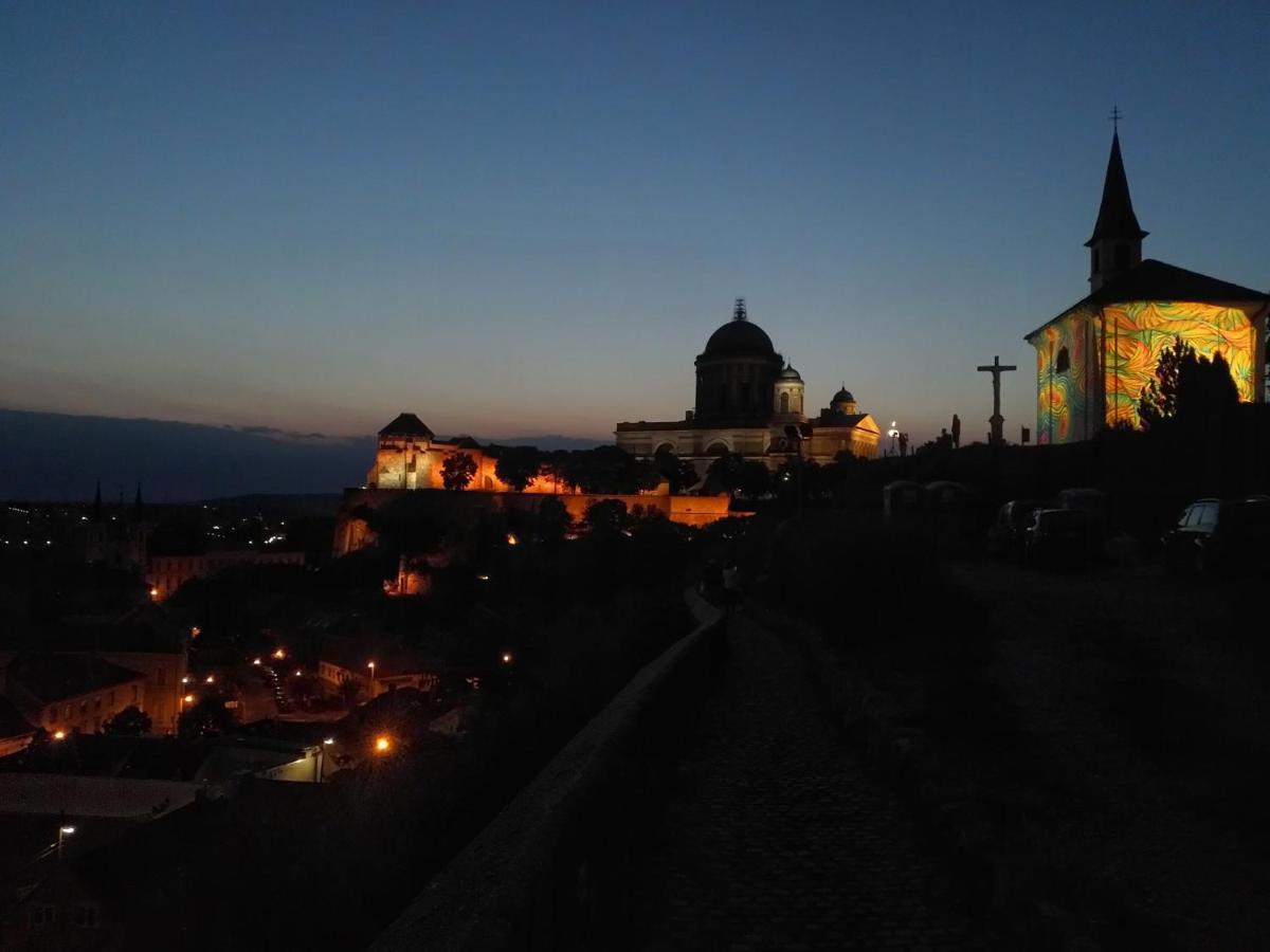 City-Top Vendeghaz Esztergom Exterior foto