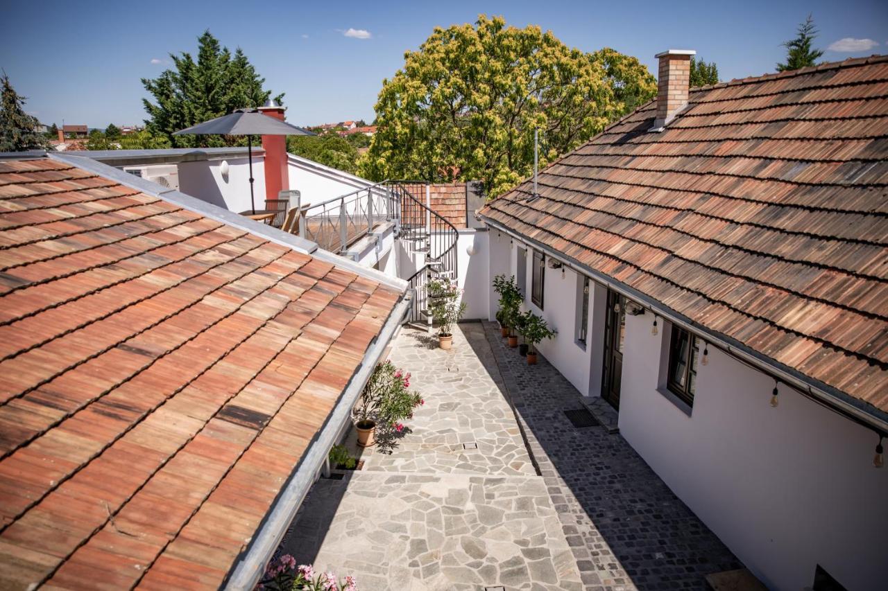 City-Top Vendeghaz Esztergom Exterior foto