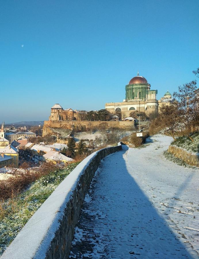 City-Top Vendeghaz Esztergom Exterior foto